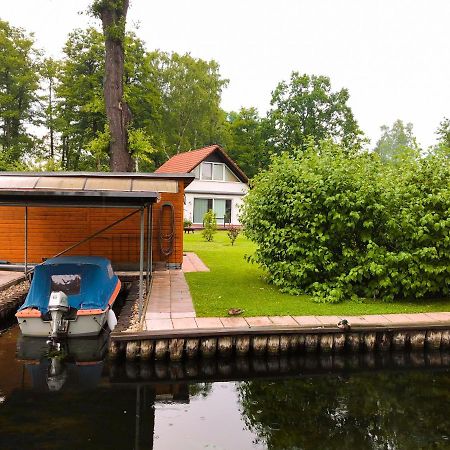 Ferienhaus Direkt An Der Spree Mit Whirlpool Und Sauna Berlin Eksteriør billede